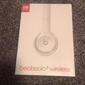 Beats Solo 3 Wireless 🎧